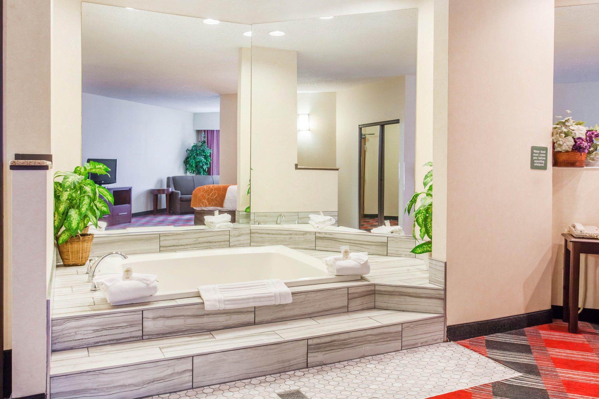 Comfort Suites Near Vancouver Mall Esterno foto
