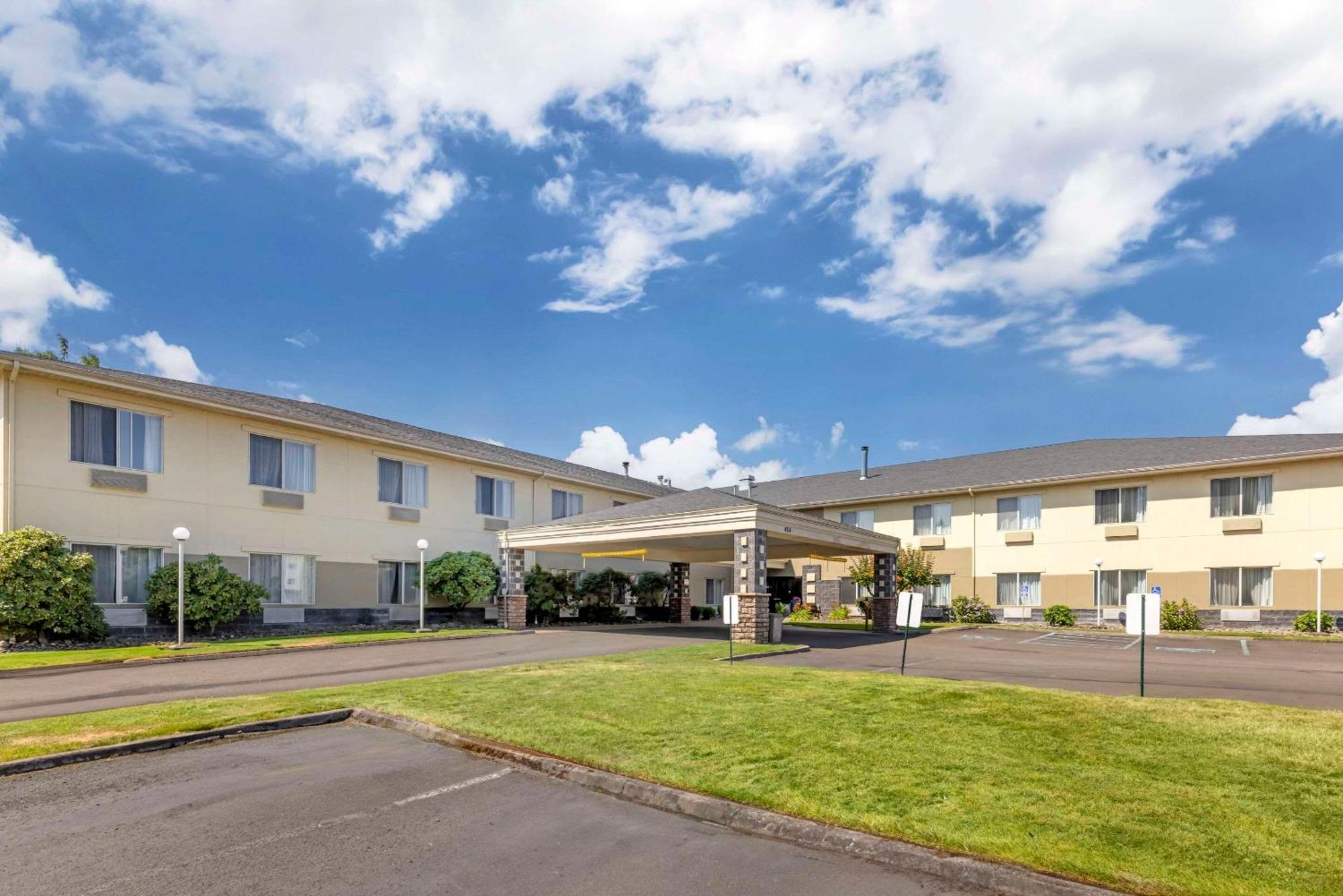 Comfort Suites Near Vancouver Mall Esterno foto