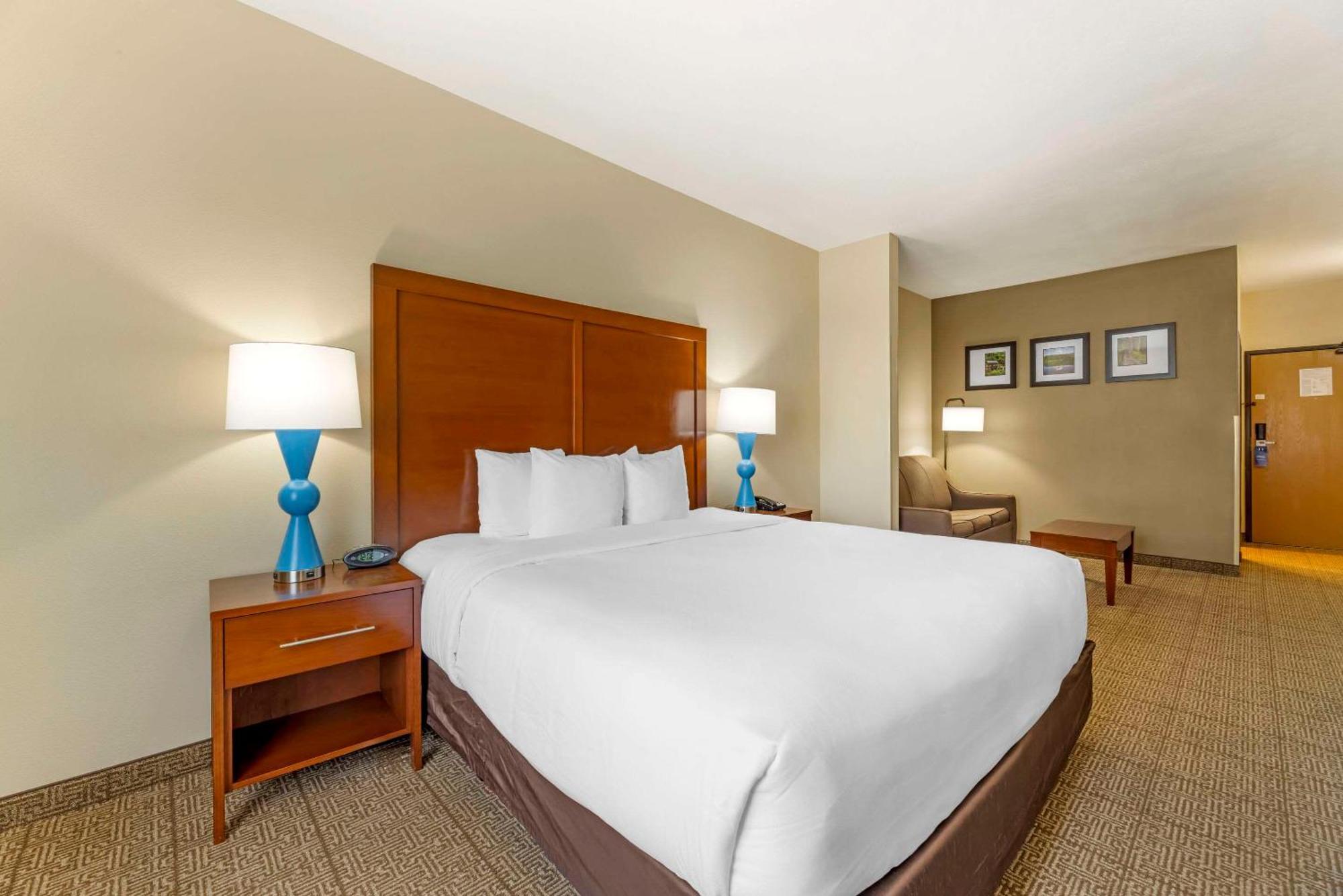 Comfort Suites Near Vancouver Mall Esterno foto