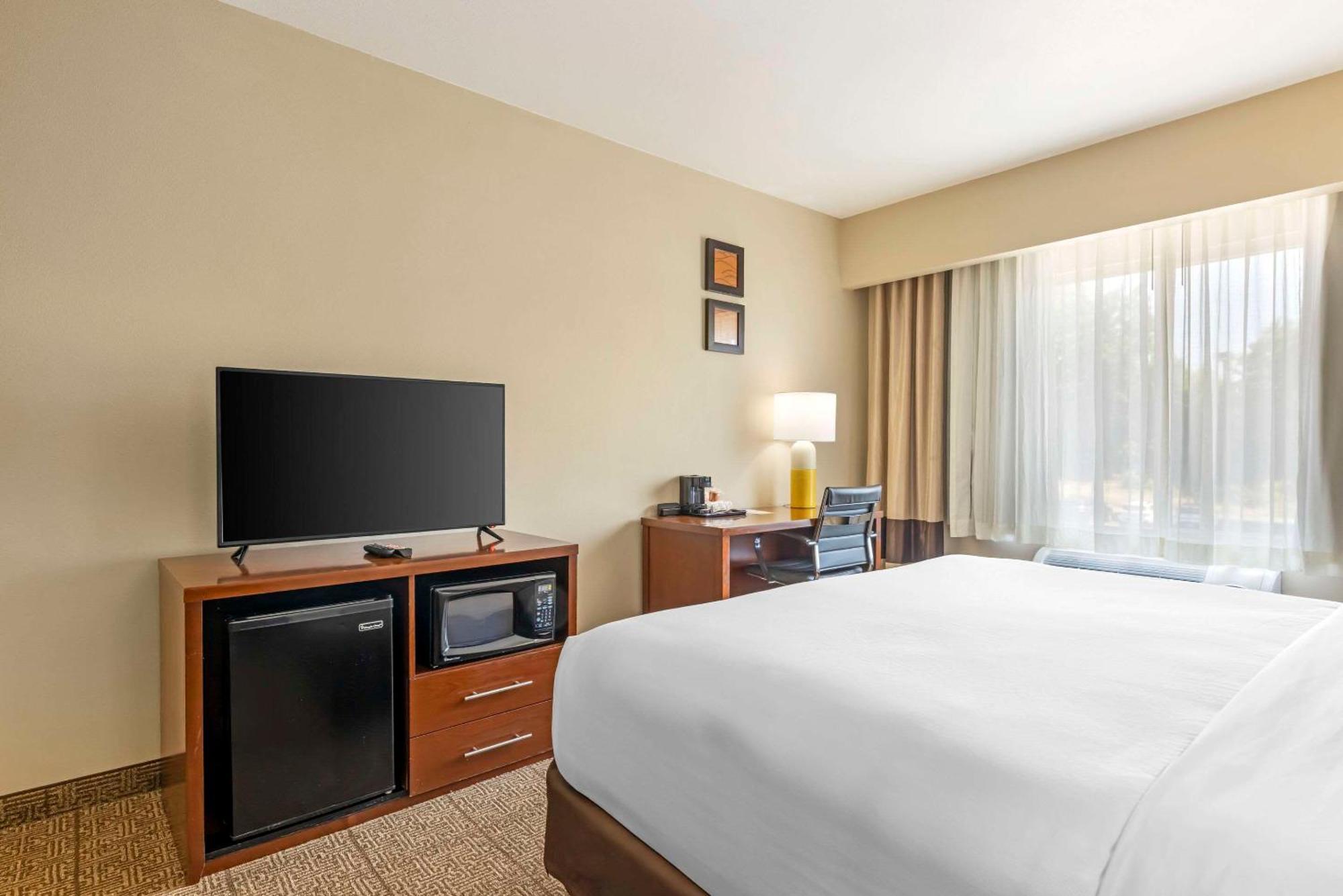 Comfort Suites Near Vancouver Mall Esterno foto