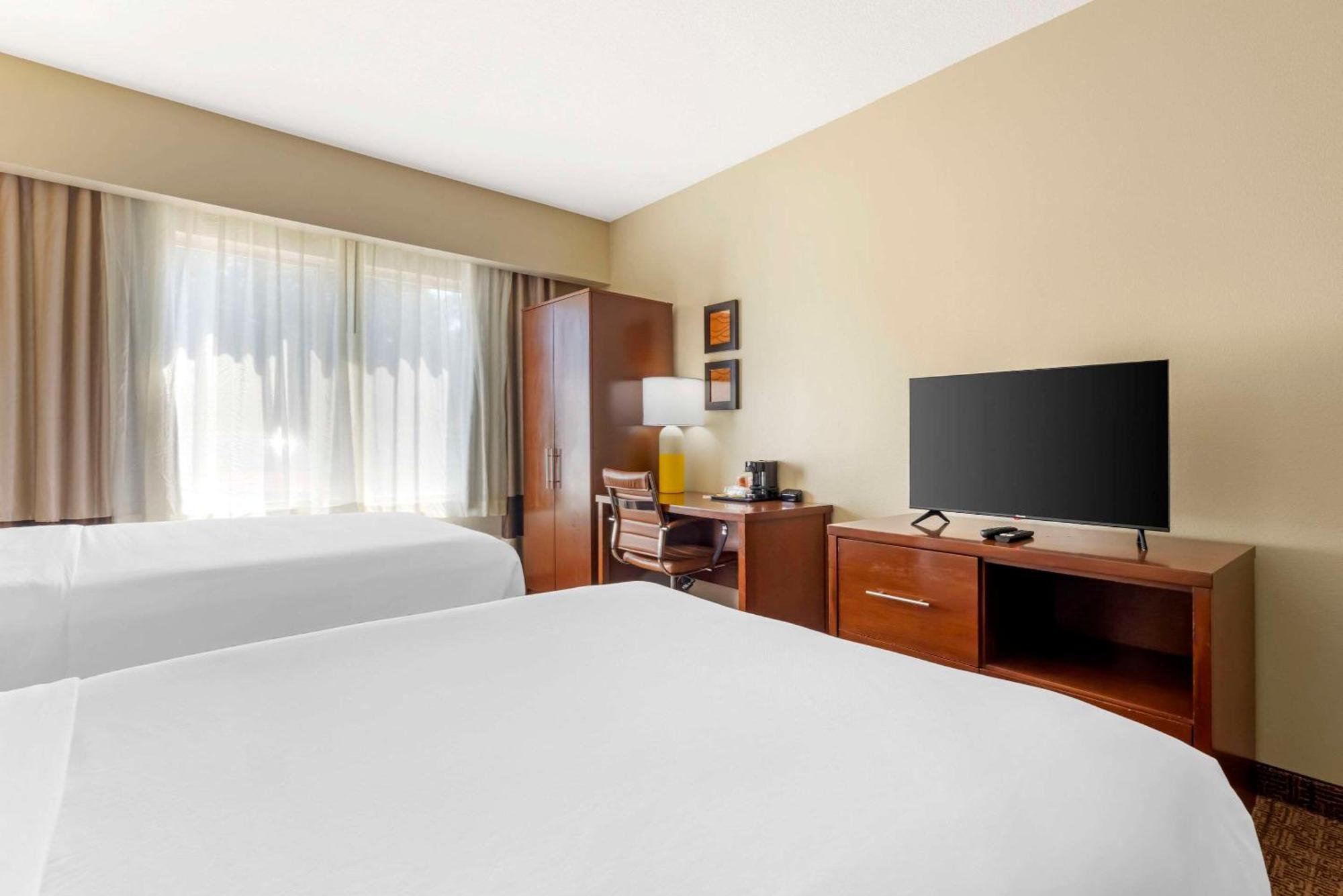 Comfort Suites Near Vancouver Mall Esterno foto