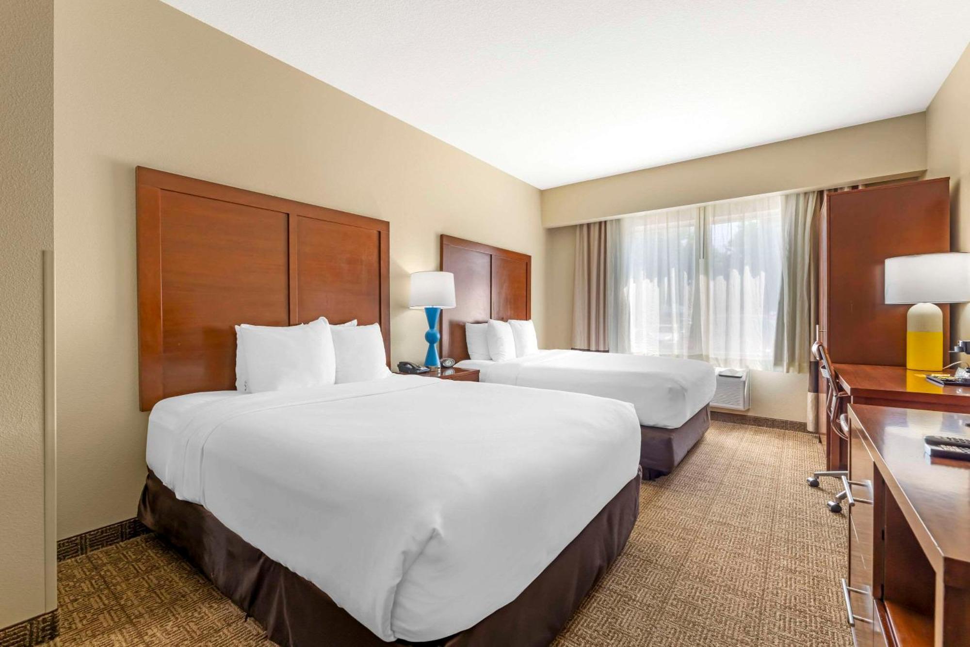 Comfort Suites Near Vancouver Mall Esterno foto