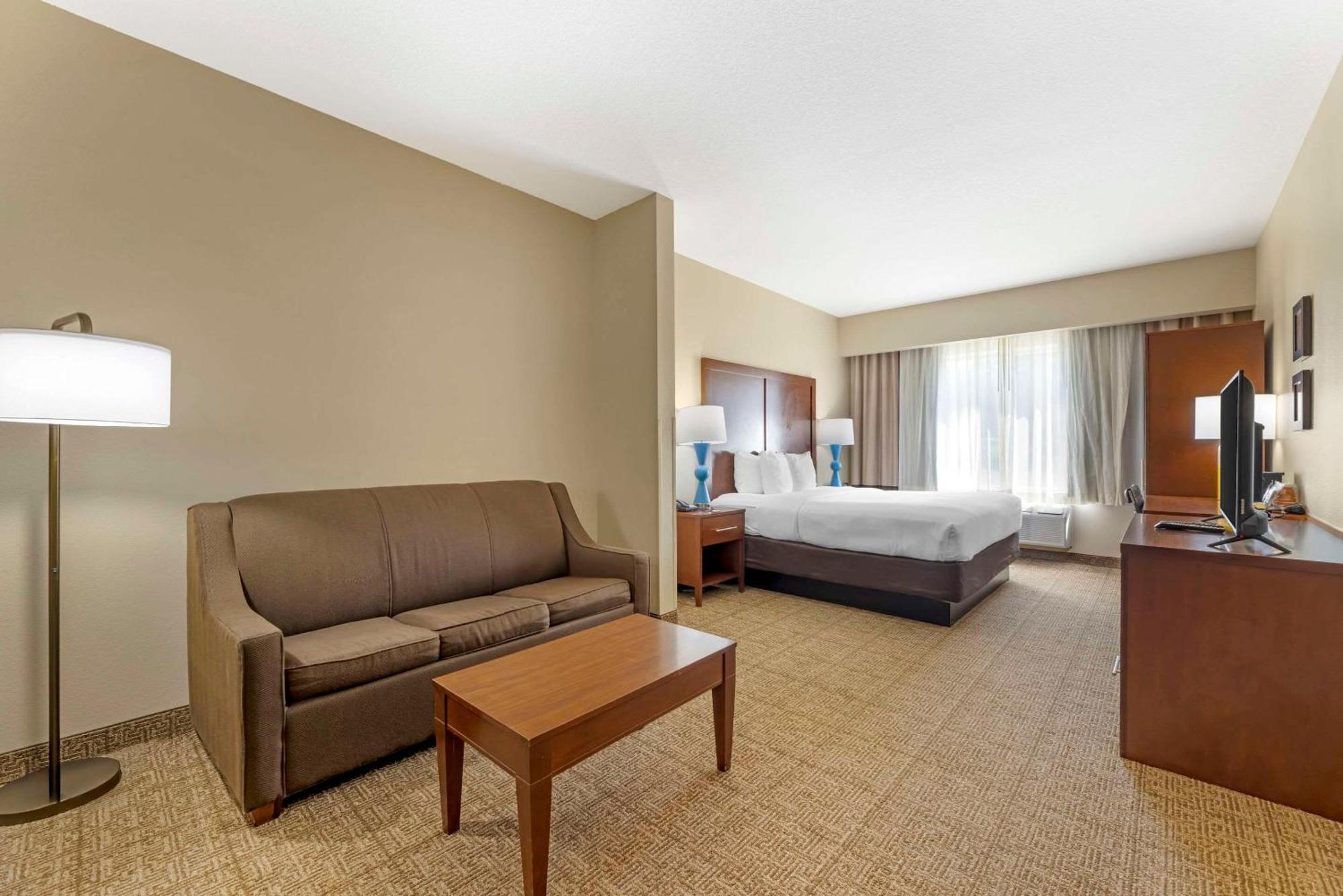 Comfort Suites Near Vancouver Mall Esterno foto