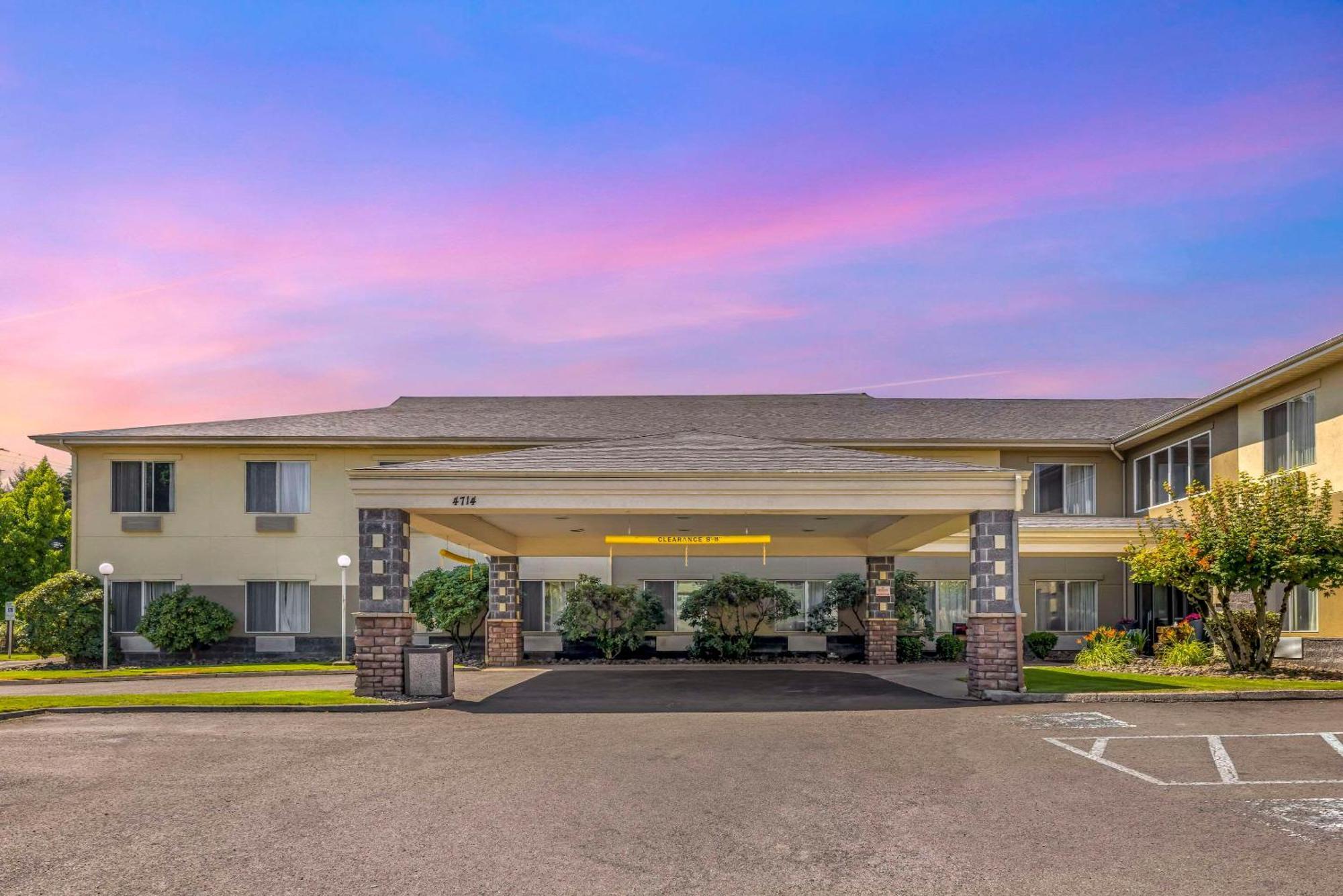 Comfort Suites Near Vancouver Mall Esterno foto