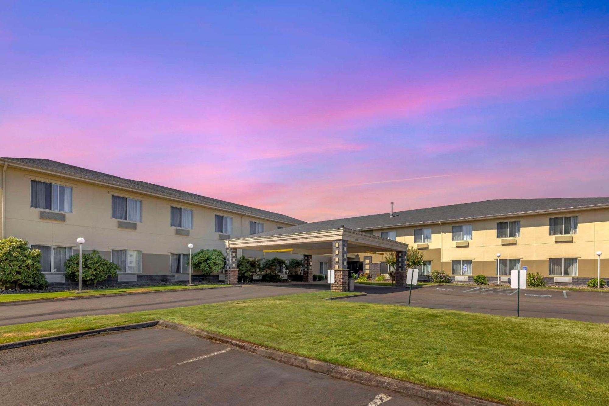 Comfort Suites Near Vancouver Mall Esterno foto