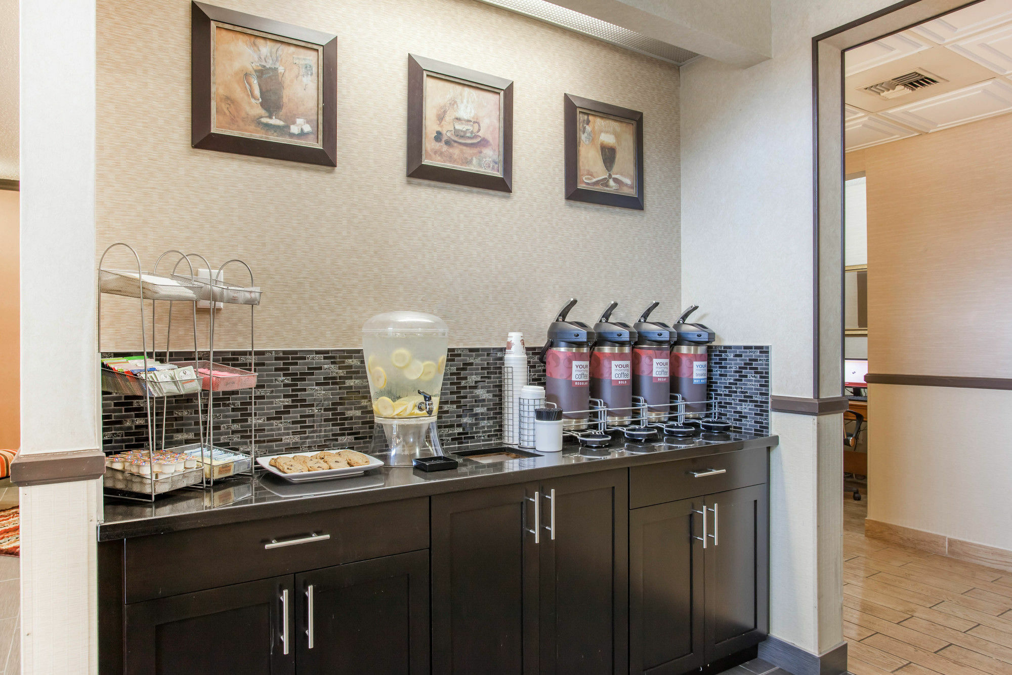 Comfort Suites Near Vancouver Mall Esterno foto