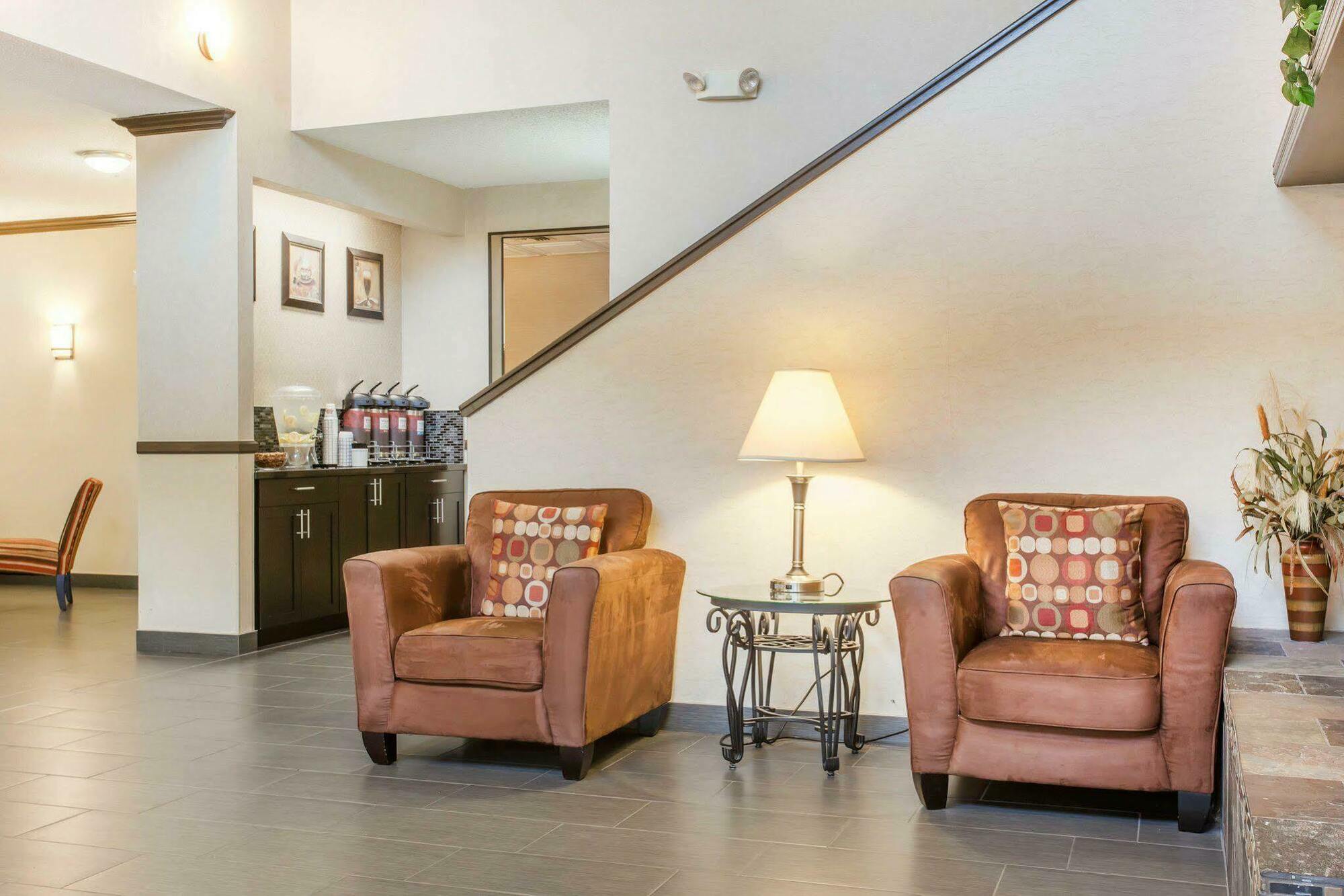 Comfort Suites Near Vancouver Mall Esterno foto